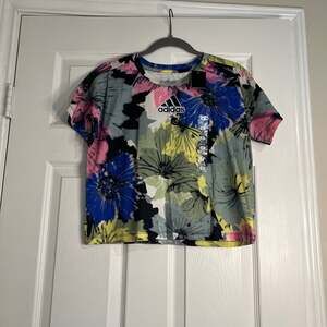 adidas Girls Short Sleeve Oversized tee